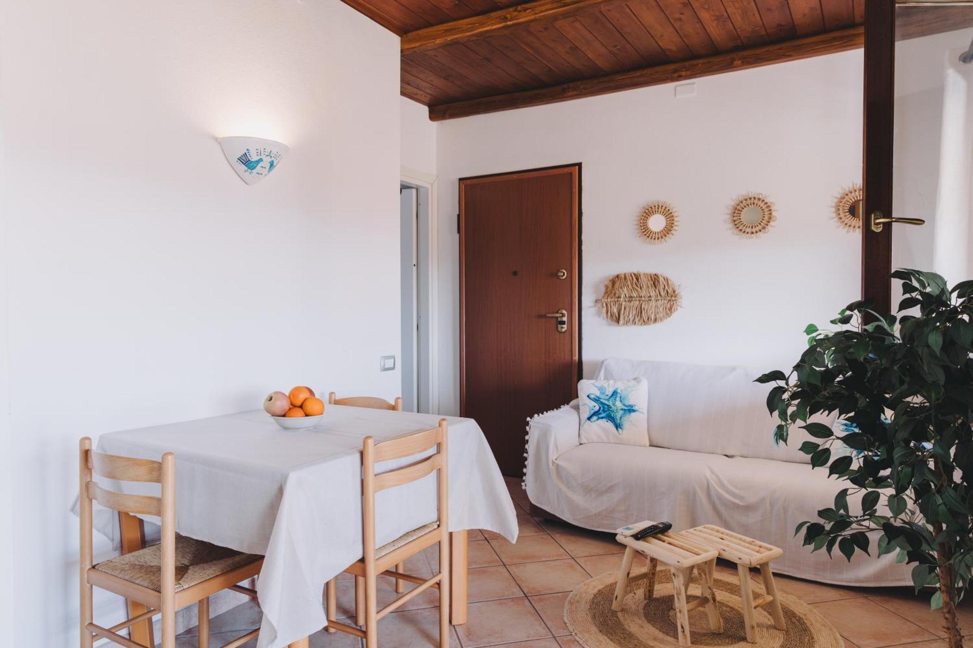 Cactus Mare Apartment Golfo Aranci Esterno foto